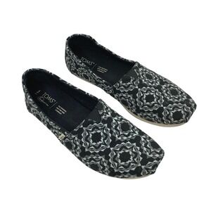 TOMS Slip On Flats Womens Size‎  9.5 Grey Black Geometric Medallion Tapestry